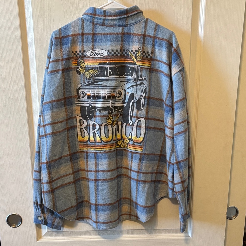 Women’s Ford Casual Flannel Shirt Jacket with Bronco Design